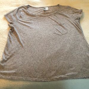 Grey scoop neck t-shirt